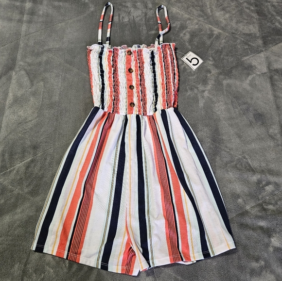 Romper - Picture 1 of 3